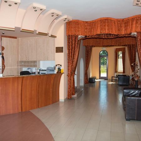 Hotel Fortuna Dávod Kültér fotó