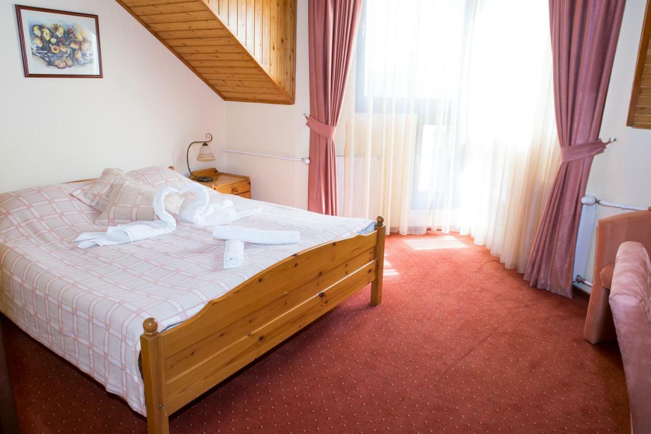 Hotel Fortuna Dávod Kültér fotó
