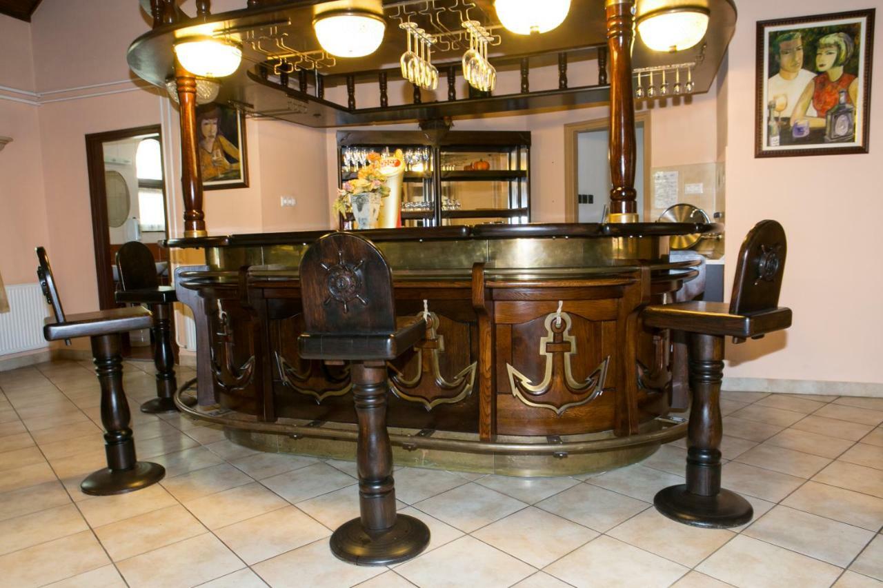Hotel Fortuna Dávod Kültér fotó