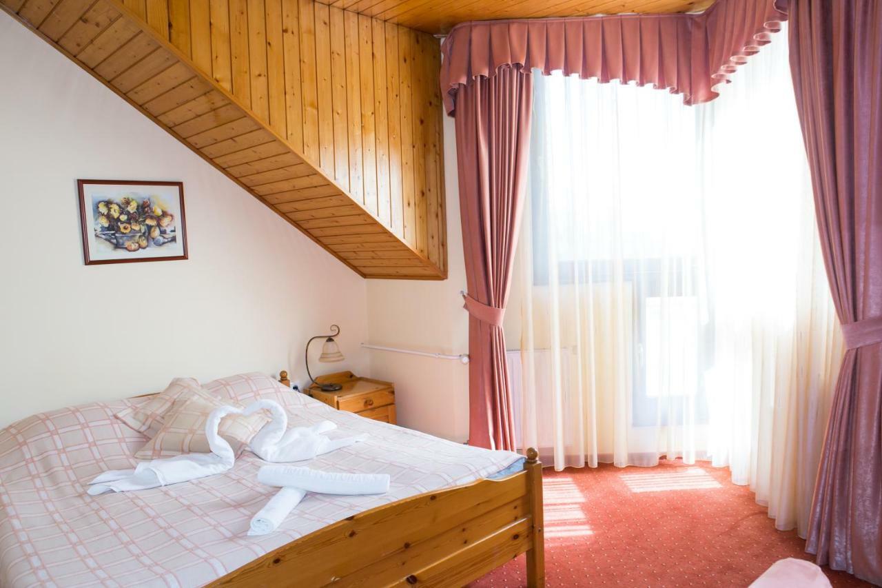 Hotel Fortuna Dávod Kültér fotó