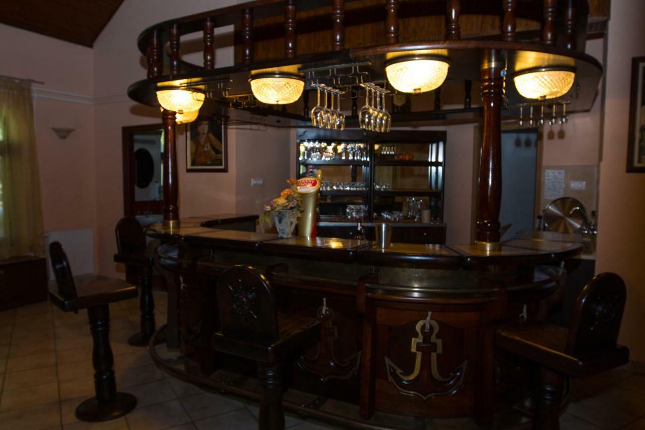 Hotel Fortuna Dávod Kültér fotó