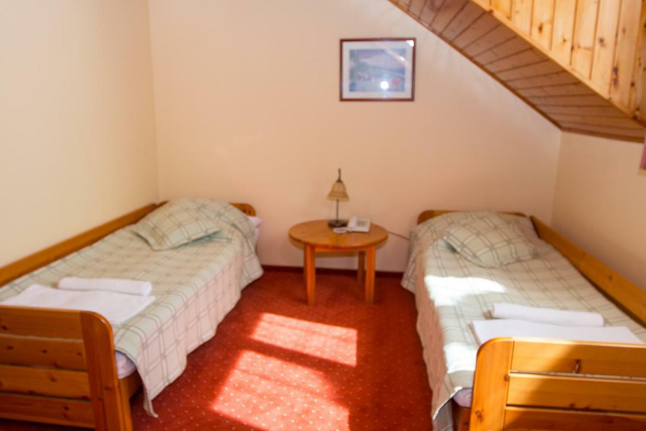 Hotel Fortuna Dávod Kültér fotó
